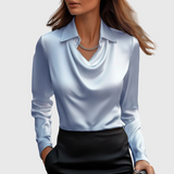 Sylvie | Bluza s prestižnim sijajem in nagubanim ovratnikom
