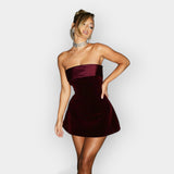 Eleganten Mini Oblekec